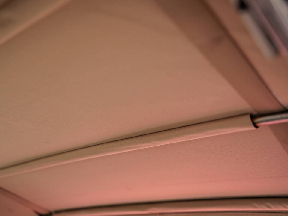 Image 48/50 of Mercedes-Benz 420 SL (1988)