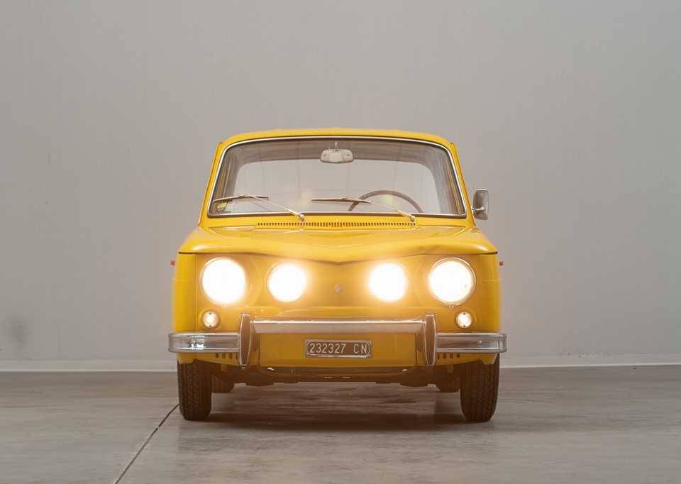 Image 6/41 de Renault R 8 S (1970)