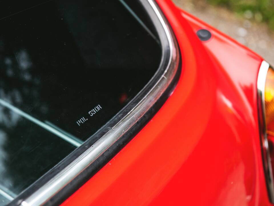 Image 24/50 of MG MGB GT V8 (1977)