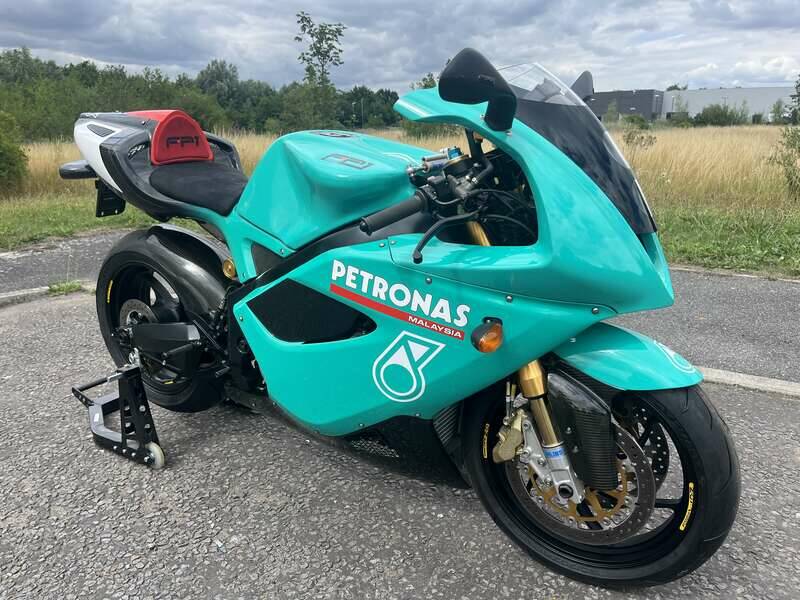Bild 3/35 von Petronas DUMMY (2003)