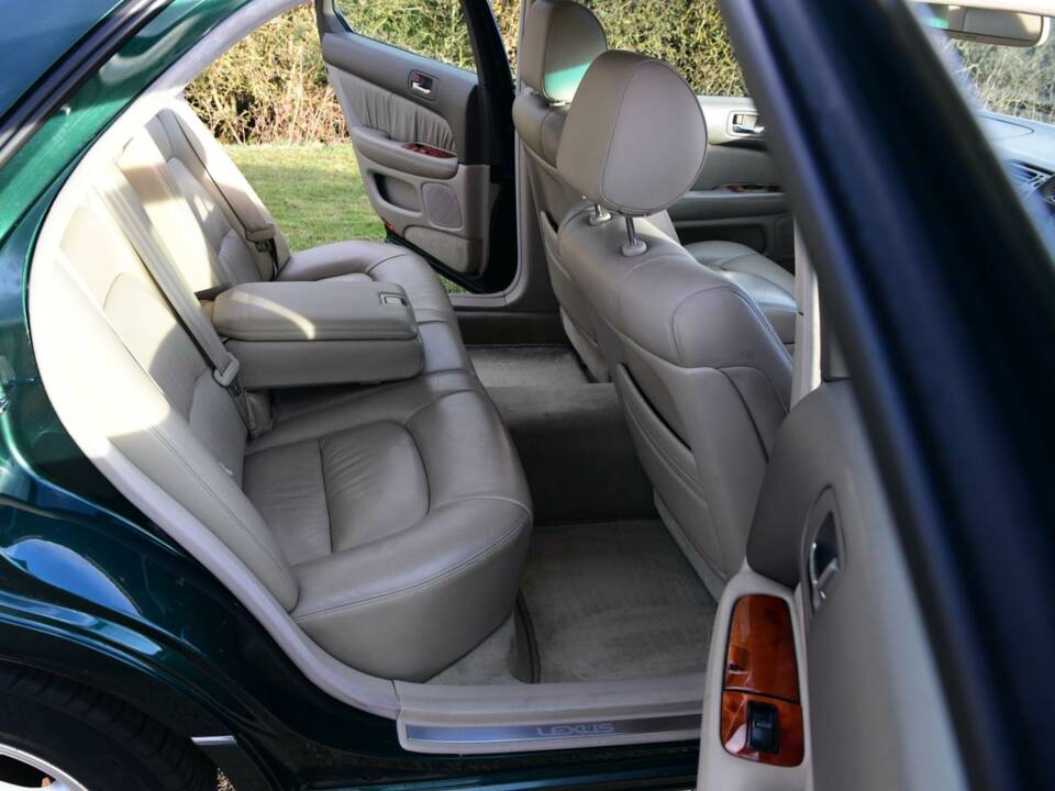 Afbeelding 42/50 van Lexus LS 400 (1998)