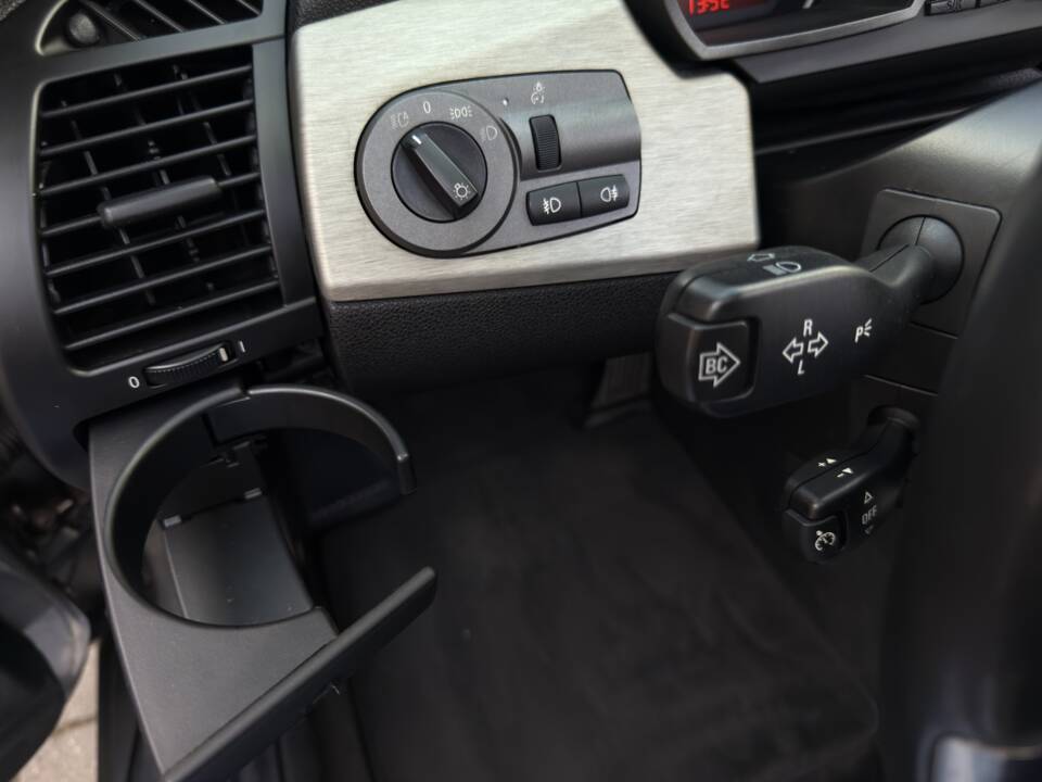 Bild 22/34 von BMW Z4 3.0i (2004)