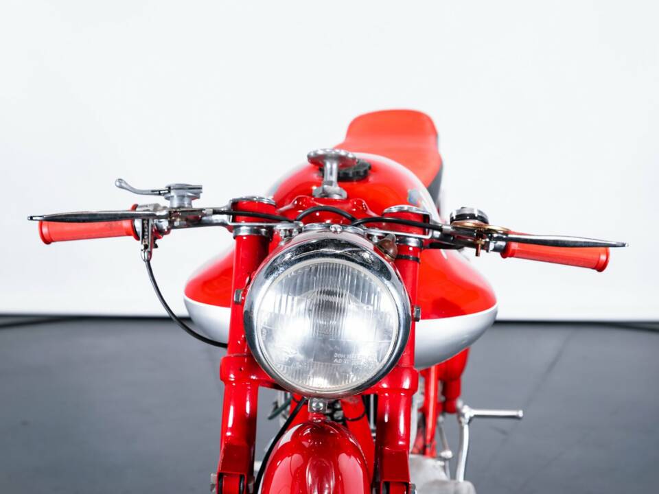 Image 9/47 de MV Agusta DUMMY (1957)