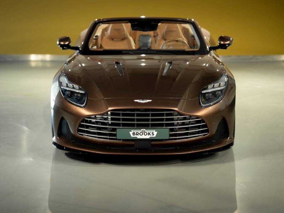 Bild 34/51 von Aston Martin DB12 Volante (2024)