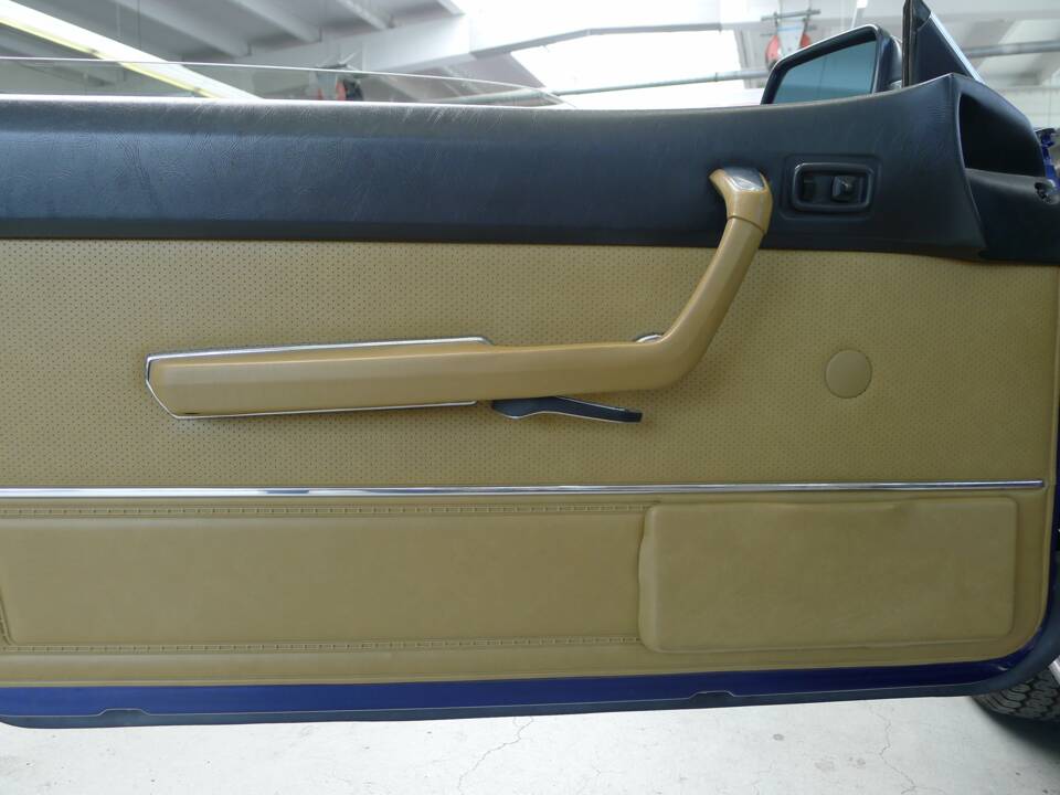 Image 41/46 of BMW 635 CSi (1978)