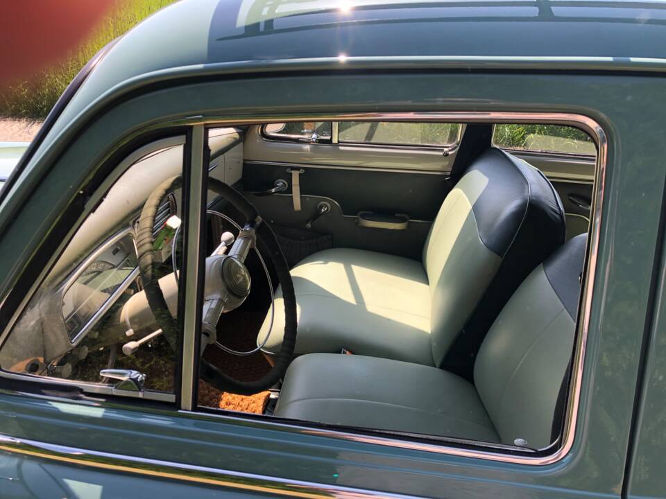 Image 13/21 de Peugeot 403 (1958)