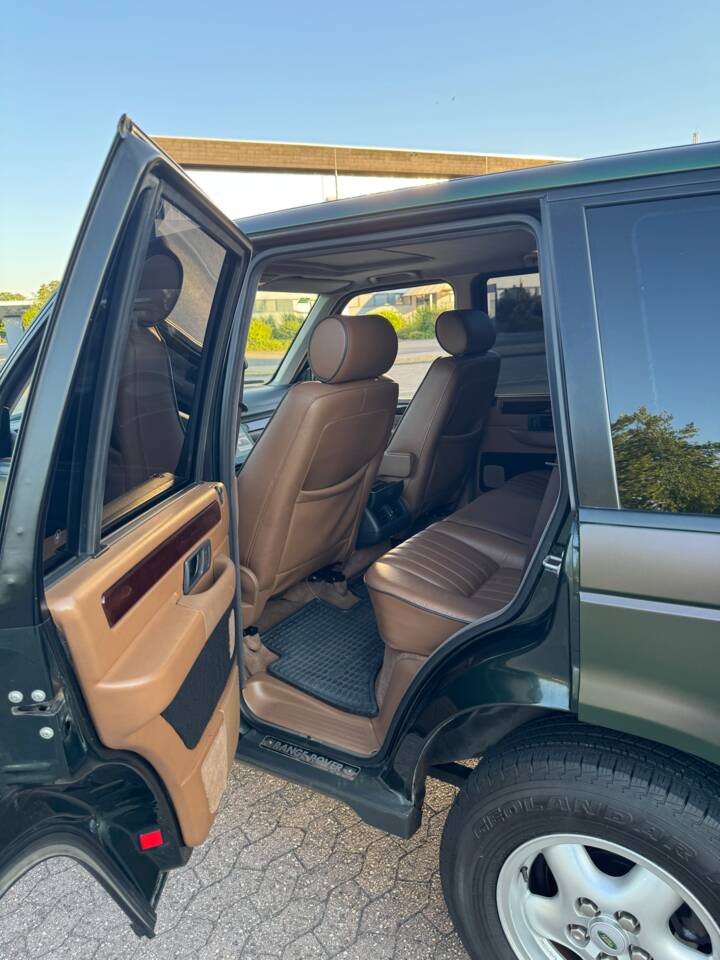Bild 8/28 von Land Rover Range Rover 4.6 HSE (1998)