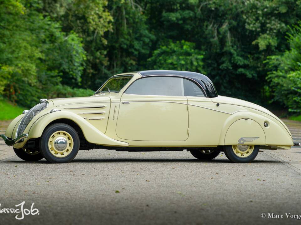 Image 31/47 of Peugeot 402 Eclipse (1935)
