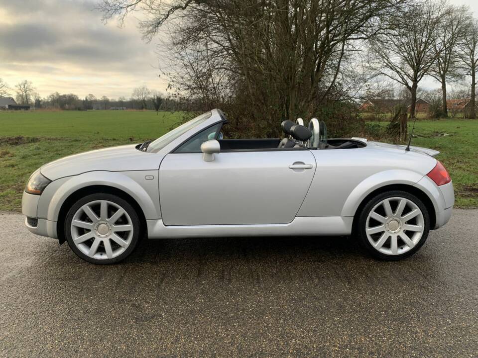 Image 5/8 of Audi TT 1.8 T quattro (2001)