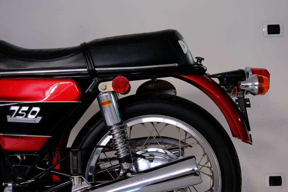 Immagine 58/96 di Ducati 750 GT (1974)