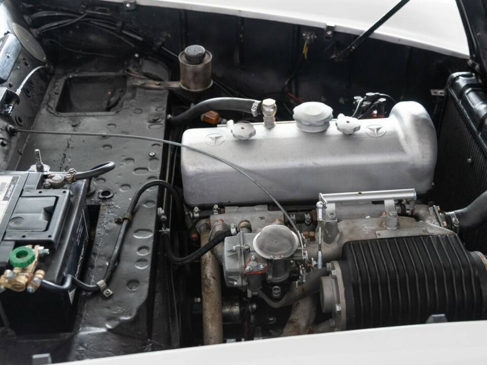 Image 38/40 of Mercedes-Benz 190 SL (1955)