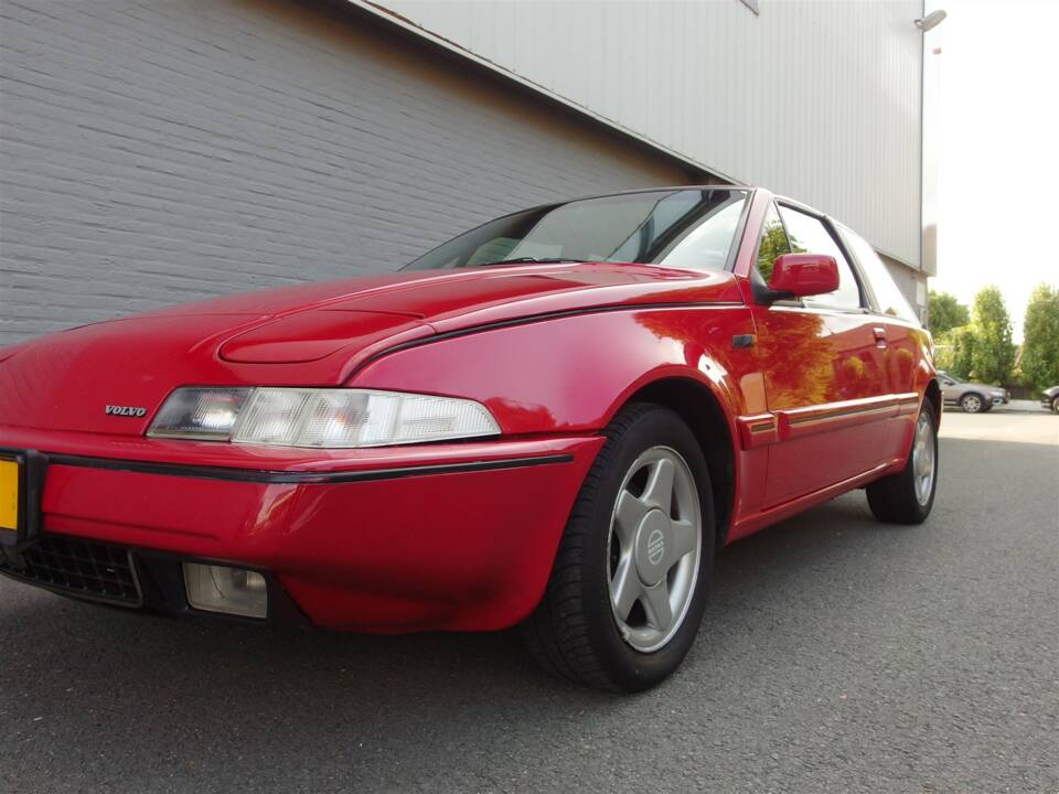 Image 35/93 de Volvo 480 ES (1995)