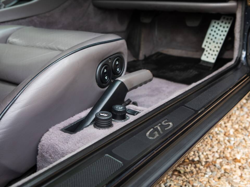 Image 35/43 of Porsche 928 GTS (1994)