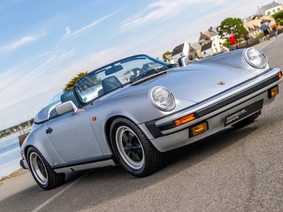 Image 19/132 of Porsche 911 Speedster 3.2 (1989)