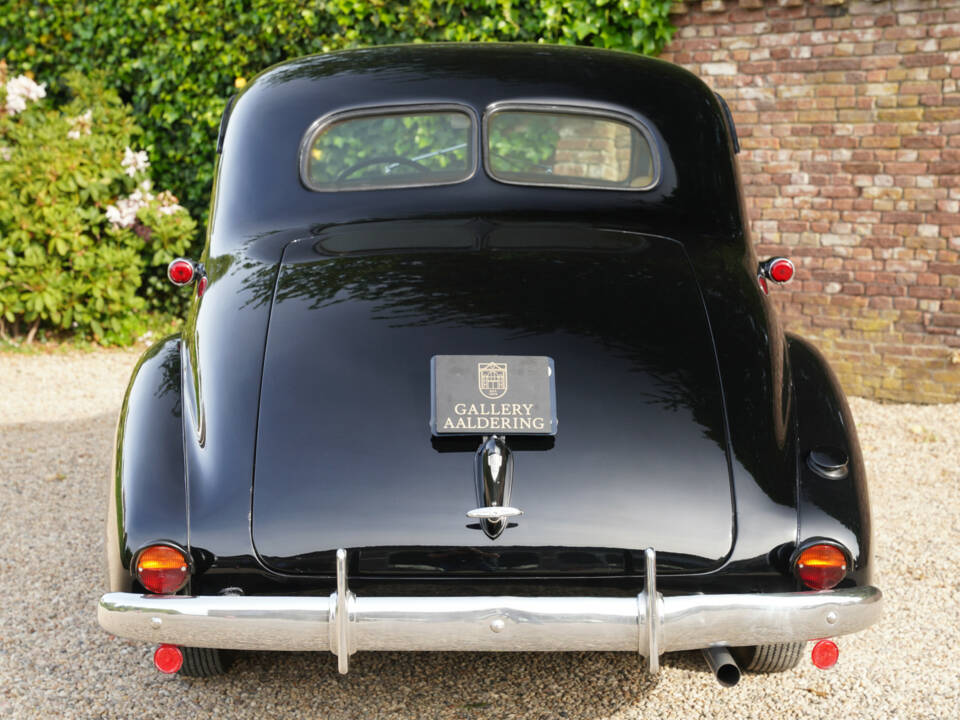 Image 5/50 of Oldsmobile F-Series Business Coupe (1938)