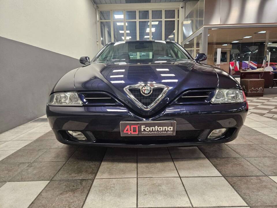 Immagine 2/16 di Alfa Romeo 166 2.0 V6 TB (2000)
