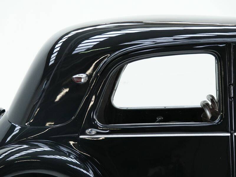 Immagine 11/15 di Citroën Traction Avant 11 BL (1947)
