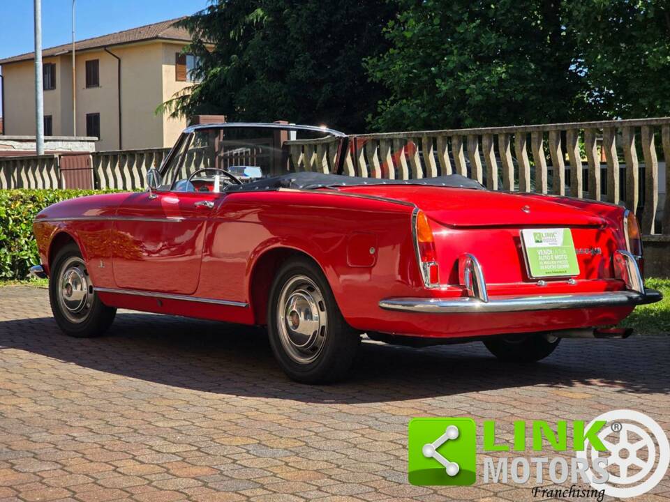 Image 3/10 de FIAT 1500 (1965)