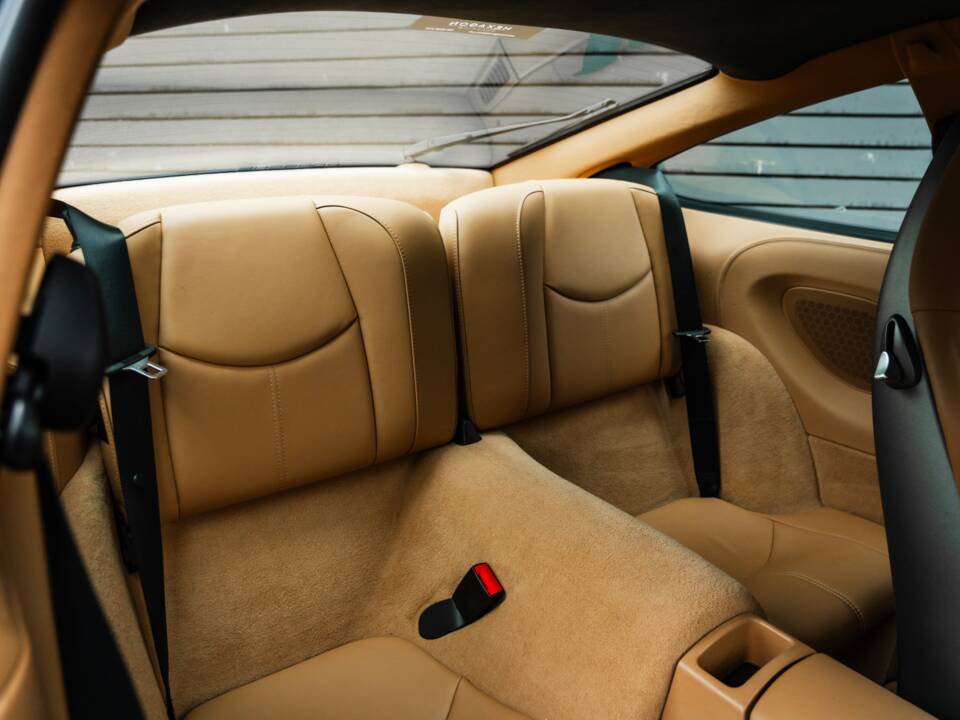 Bild 34/51 von Porsche 911 Carrera 4 GTS (2011)