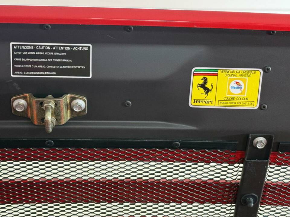 Bild 46/50 von Ferrari F 355 Berlinetta (1997)