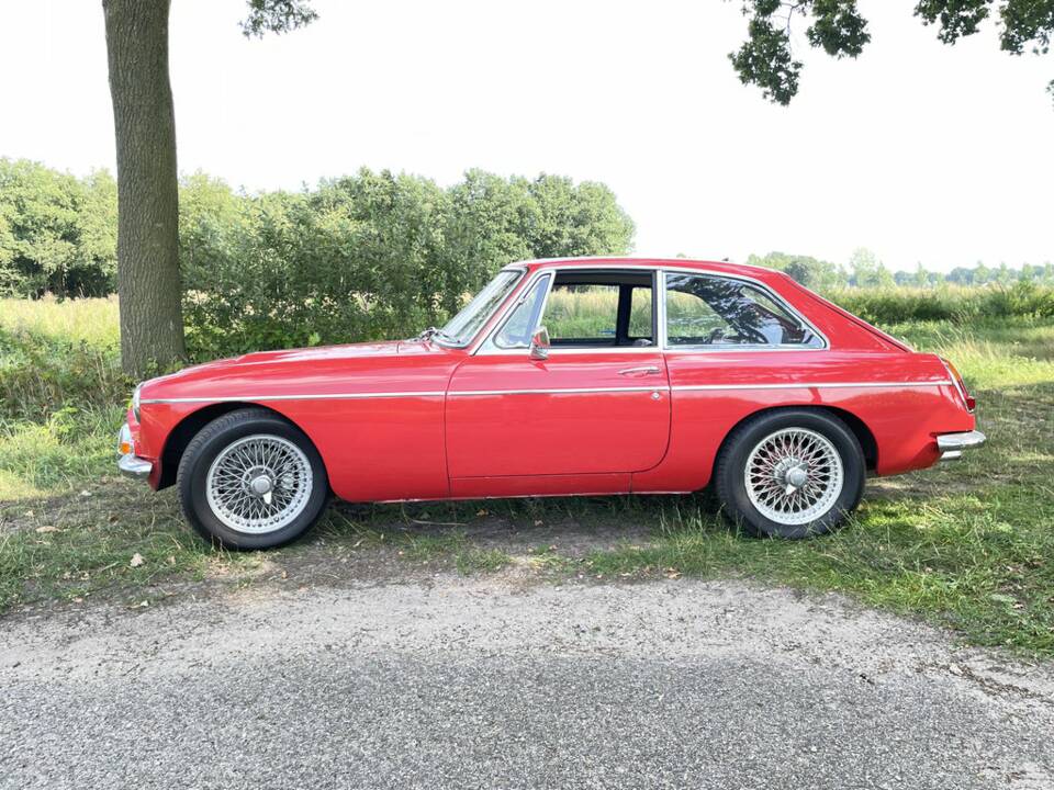 Immagine 4/8 di MG MGC GT (1968)