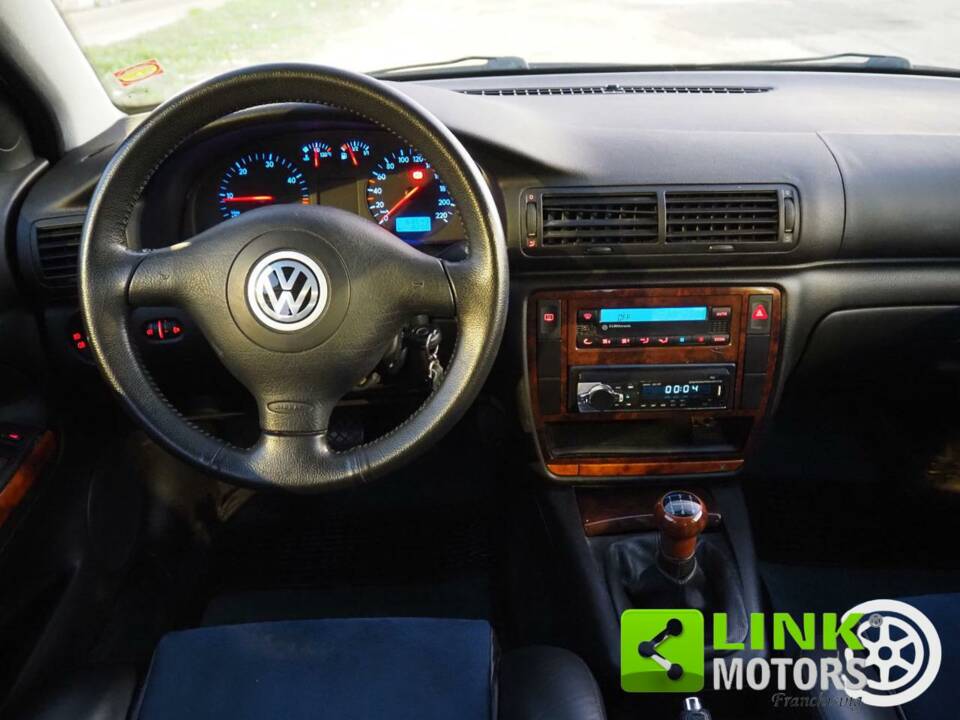 Bild 10/10 von Volkswagen Passat Variant 1.9 TDI (1998)