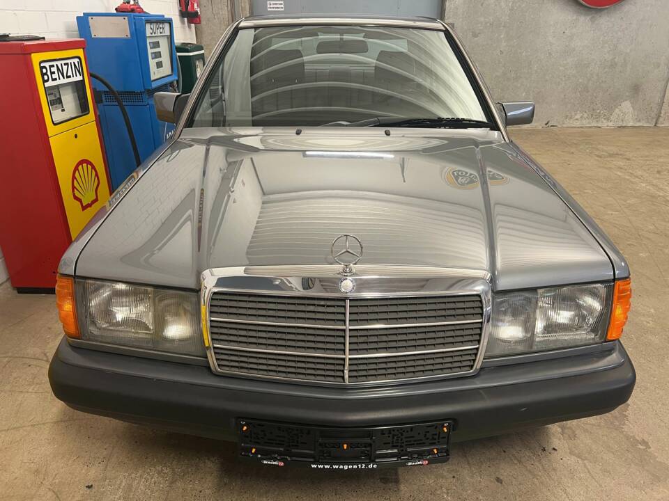 Image 5/22 of Mercedes-Benz 190 E 2.3 (1992)