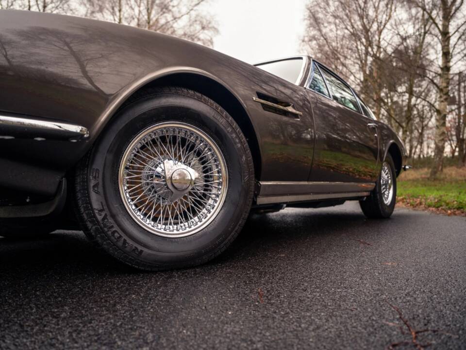 Image 15/63 de Aston Martin DBS (1968)