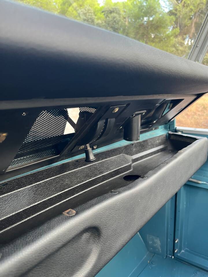 Bild 42/51 von Land Rover 88 (1976)