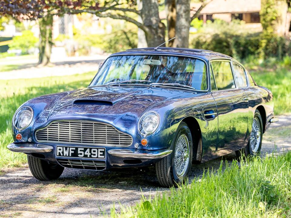 Afbeelding 1/50 van Aston Martin DB 6 (1967)