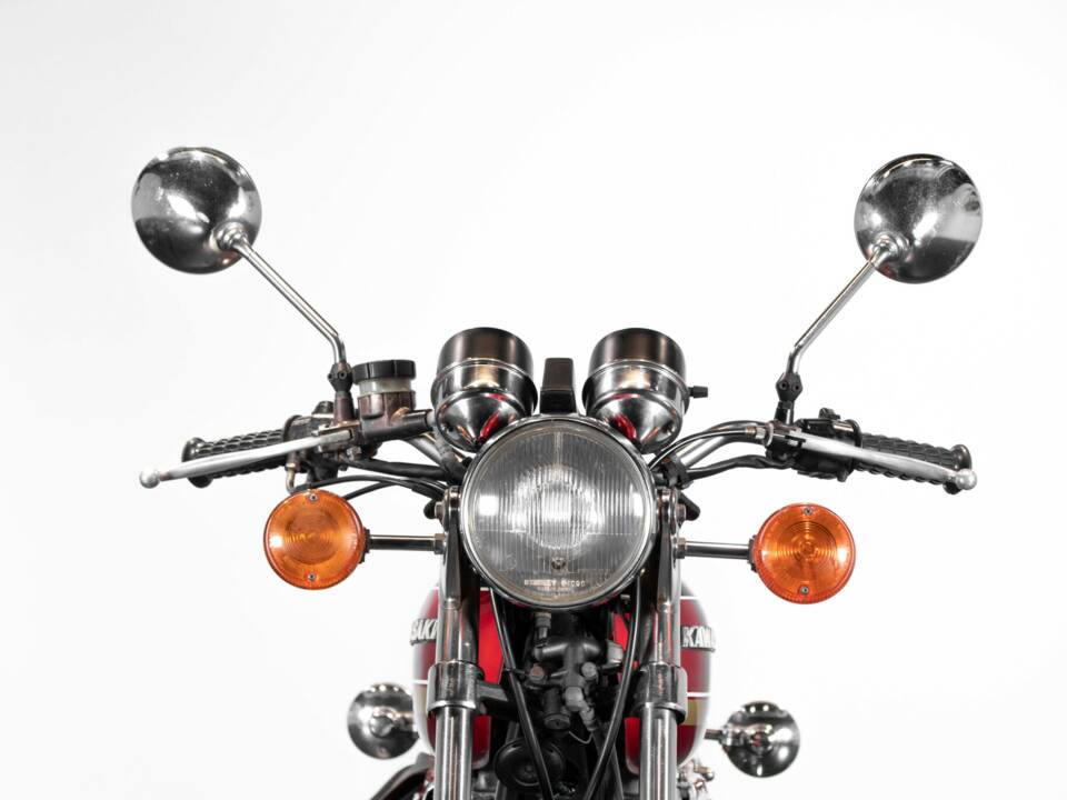 Bild 25/40 von Kawasaki Z 400 (1975)