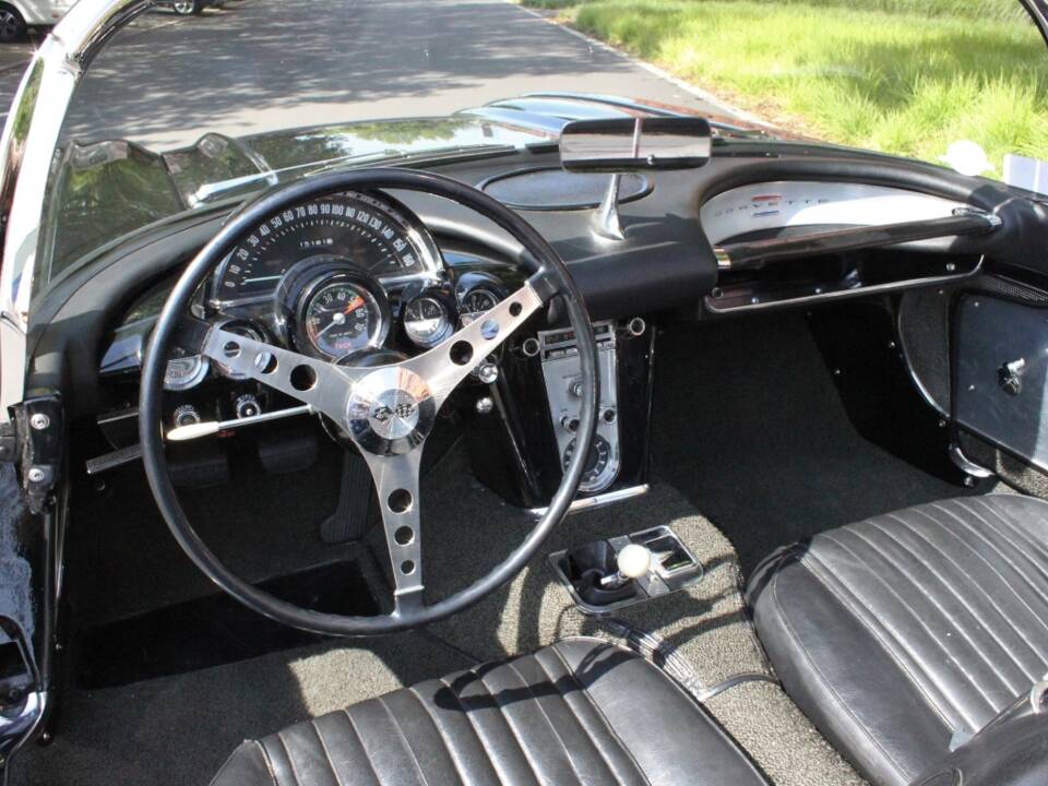 Imagen 9/18 de Chevrolet Corvette (1960)