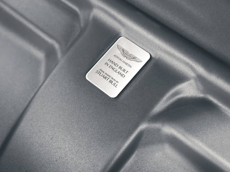 Image 22/38 of Aston Martin Virage (2012)