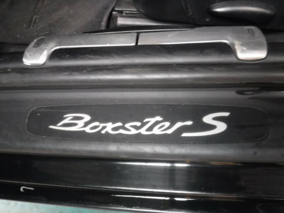 Image 14/50 de Porsche Boxster S (2000)