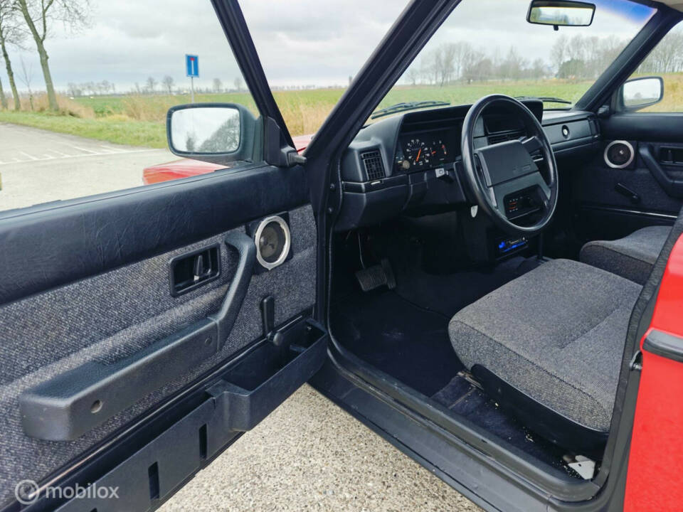 Bild 18/33 von Volvo 245 GL (1992)