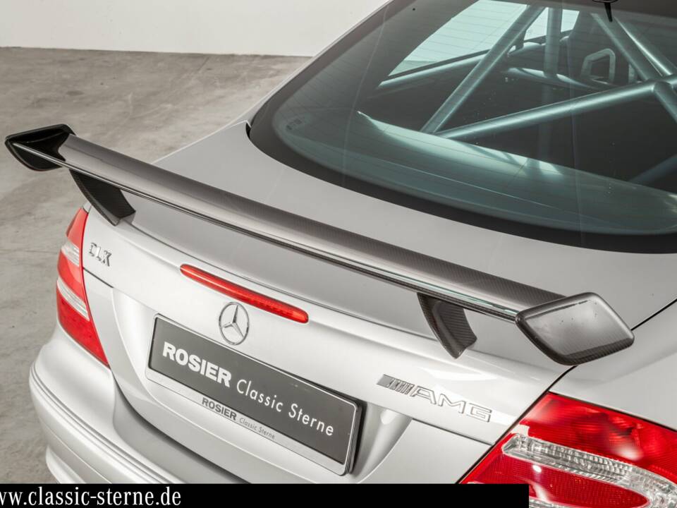 Image 11/15 of Mercedes-Benz CLK DTM AMG (2007)