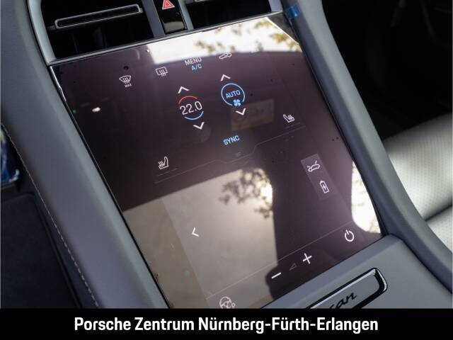 Image 24/36 of Porsche Taycan 4S Sport Turismo (2026)