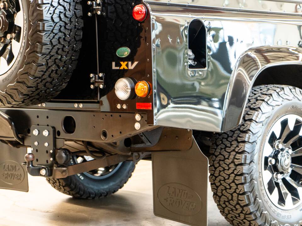 Bild 12/30 von Land Rover Defender 110 (2013)