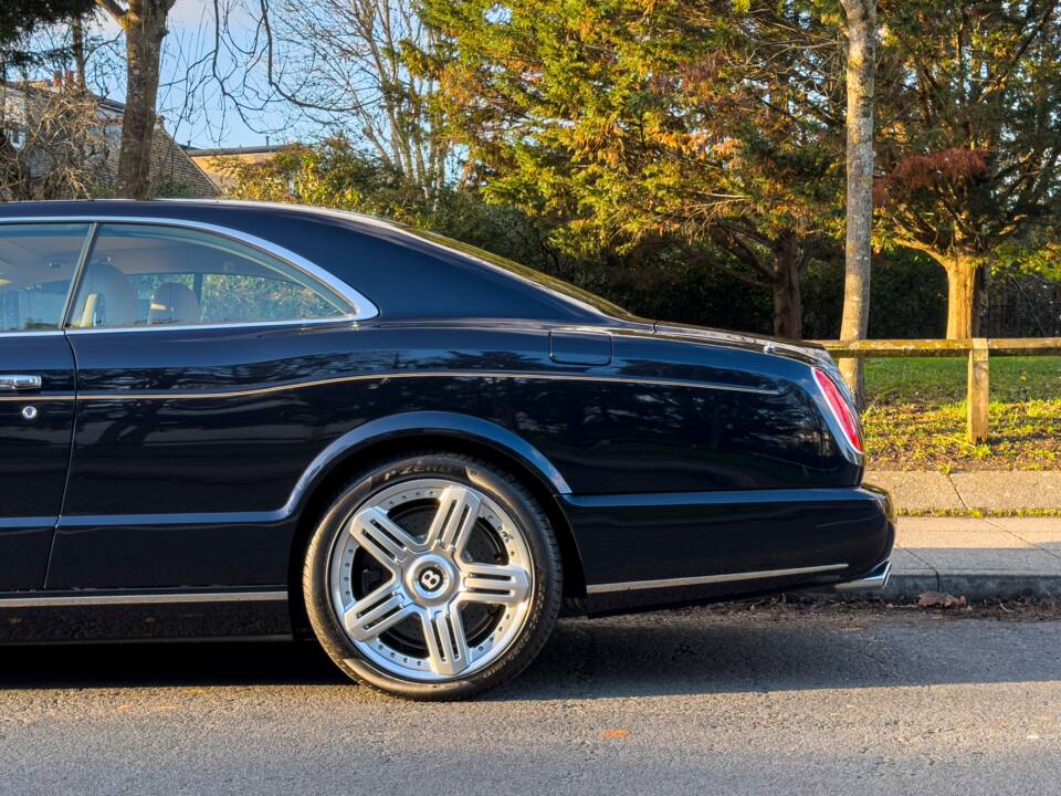 Image 11/25 of Bentley Brooklands (2008)