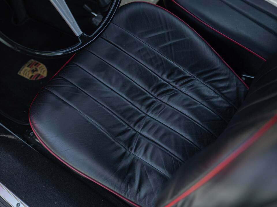 Image 32/50 of Porsche 356 C 1600 SC (1964)