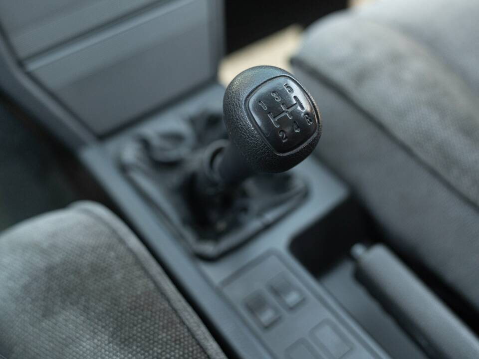 Image 40/50 de Alfa Romeo 164 2.0 (1991)