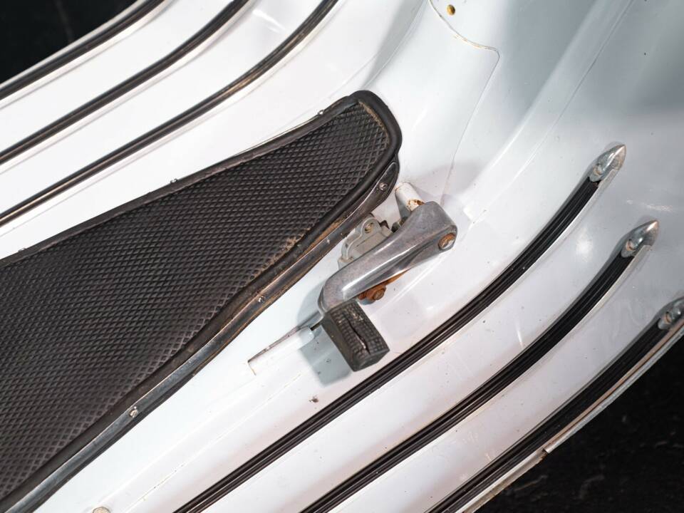 Image 11/30 of Piaggio Vespa 125 (1963)