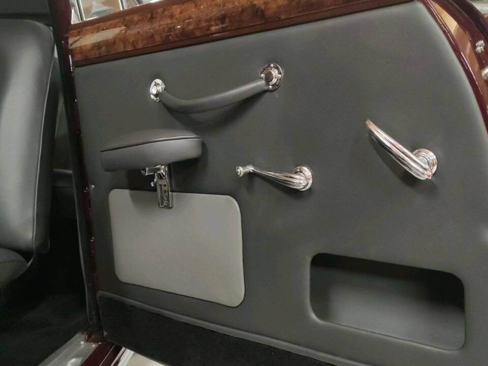 Bild 27/47 von Lagonda 3 Litre MK II (1957)