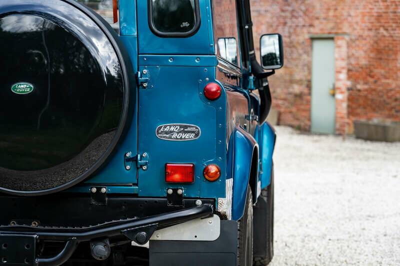 Bild 25/50 von Land Rover Defender 110 Turbo Diesel (1999)