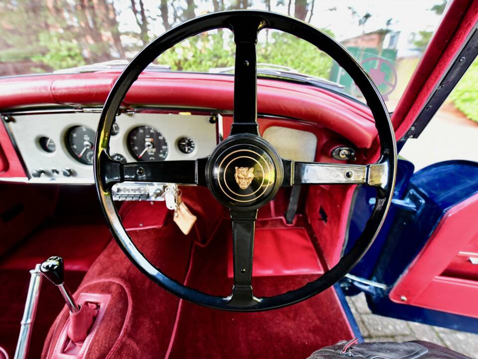 Image 42/50 of Jaguar XK 150 FHC (1959)