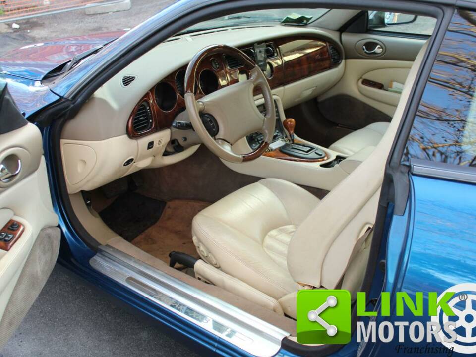 Bild 4/10 von Jaguar XK8 4.0 (1997)