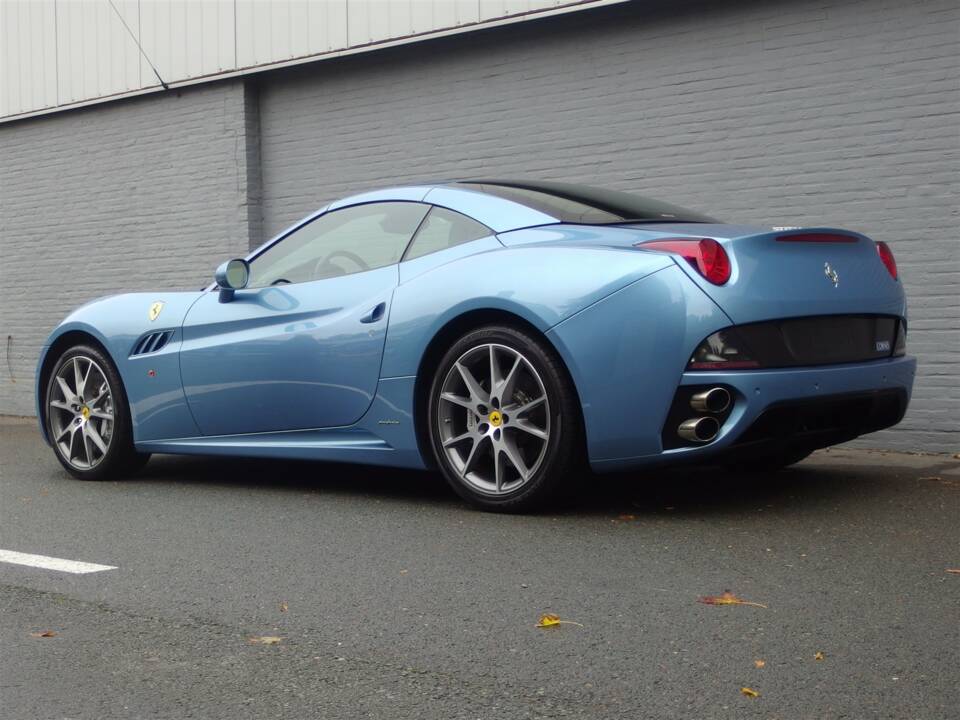 Image 4/49 of Ferrari California (2010)