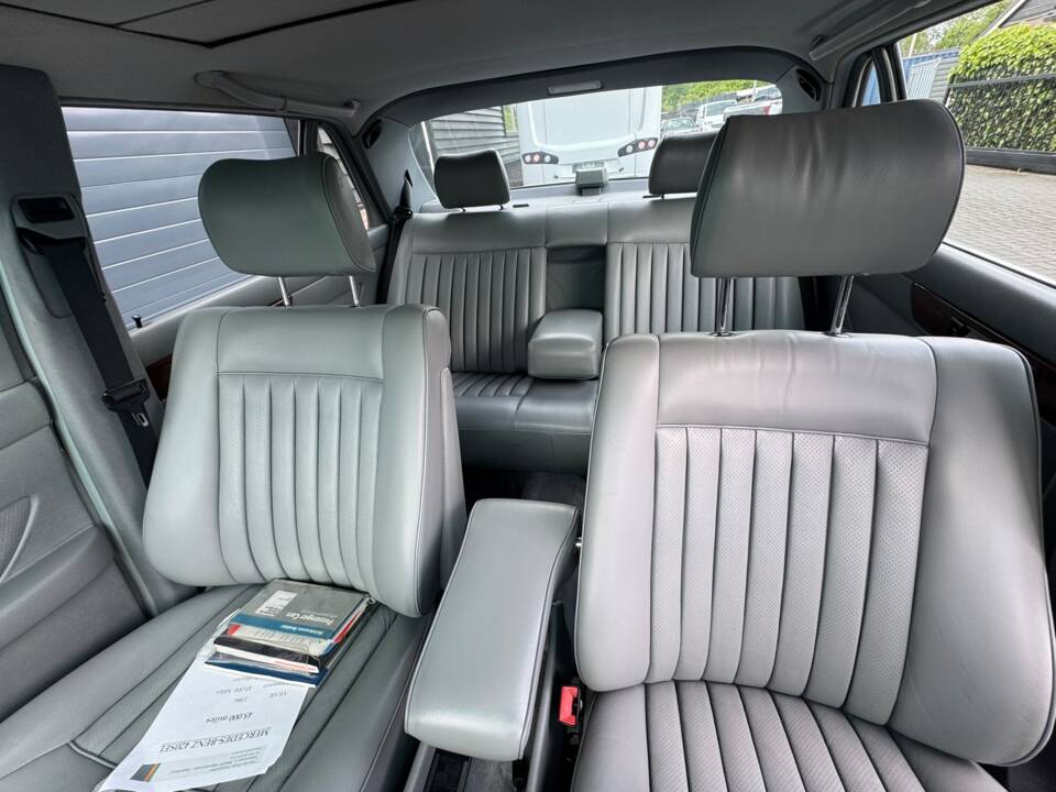 Image 20/26 of Mercedes-Benz 420 SEL (1986)