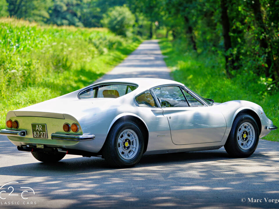 Immagine 36/73 di Ferrari Dino 246 GT (1971)