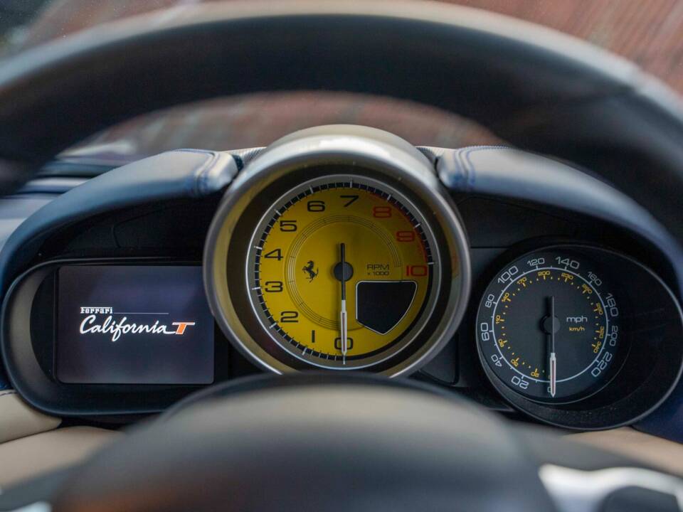 Bild 8/11 von Ferrari California T (2015)